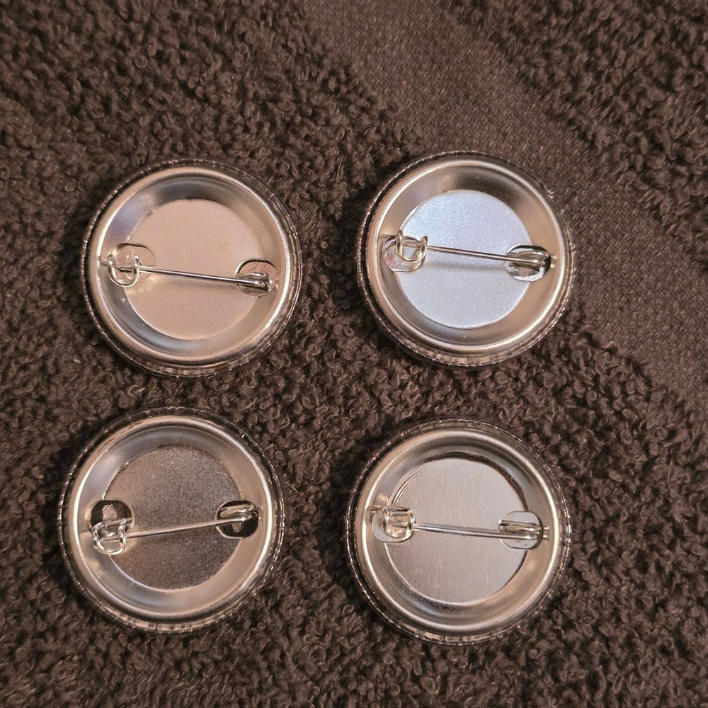 Harry Potter Hogwarts Crest Pin Set Unisex OS Multicolor 4-Piece House Badges - Picture 3 of 3